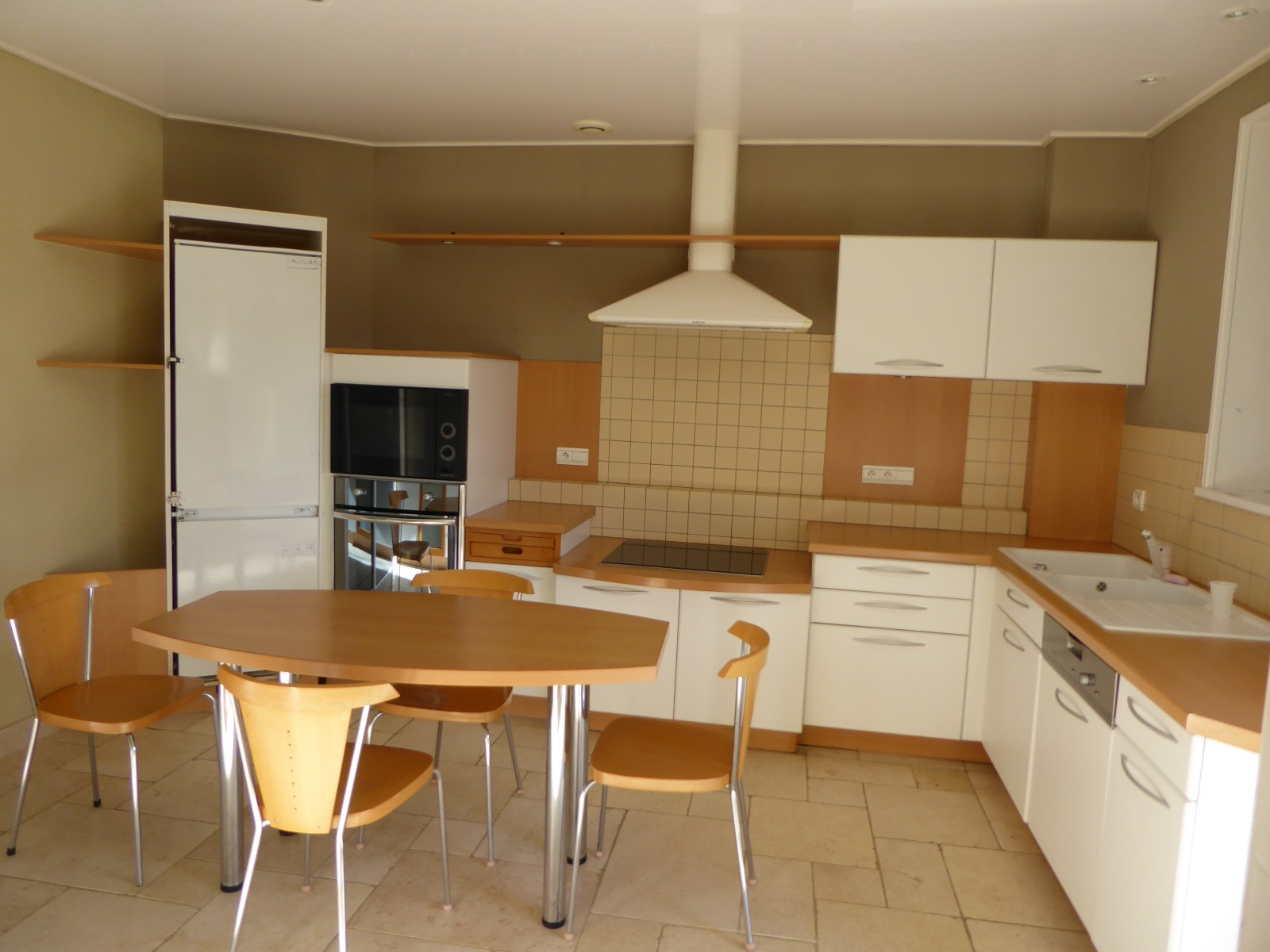 Cuisine indépendante équipée de 14 m²