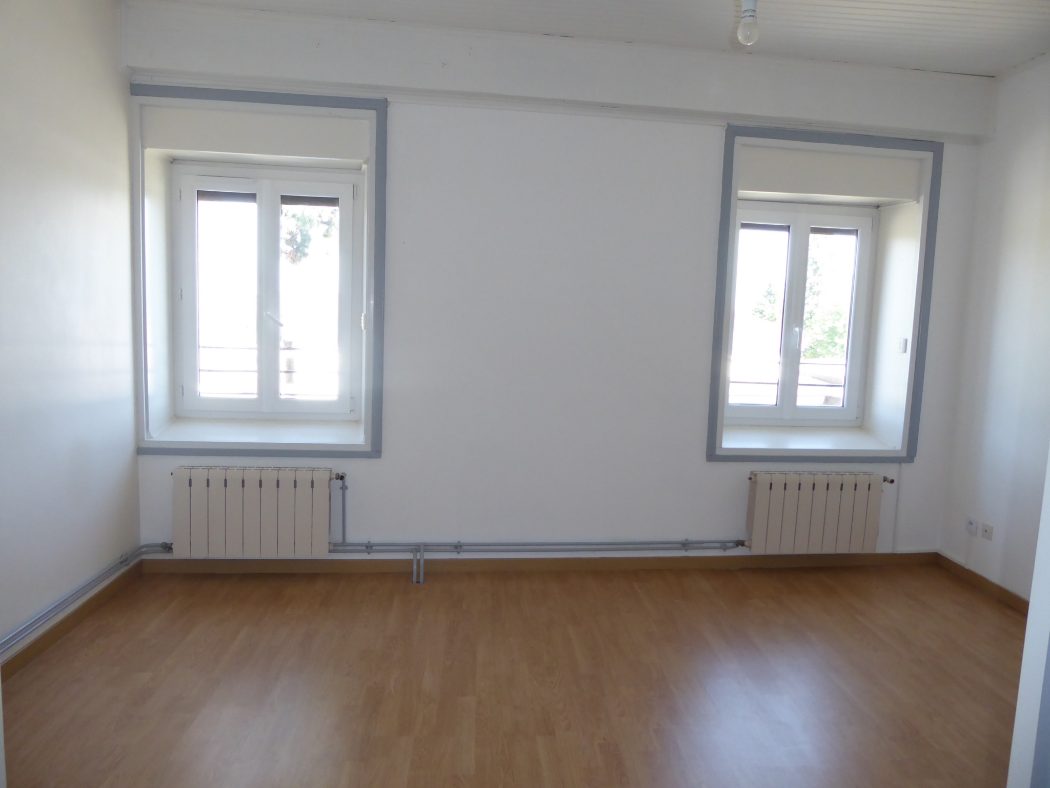 Chambre et placard mural